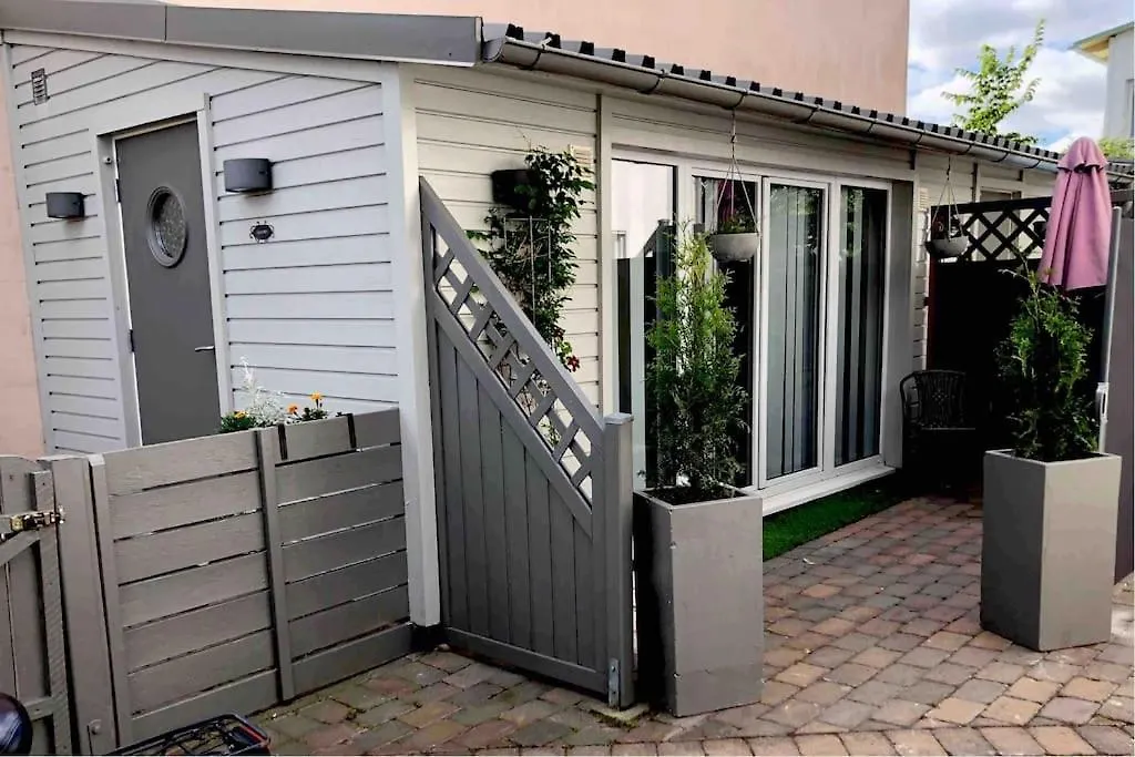 Appartamento Garden House With Parking In Central Malmoe